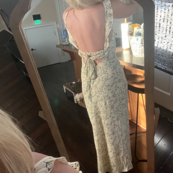 Avondale Dress (yellow floral) - Picture 12 of 13